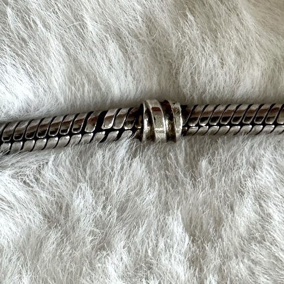 5 Alex & Ani bracelets and a Pandora bracelet - Picture 3 of 11